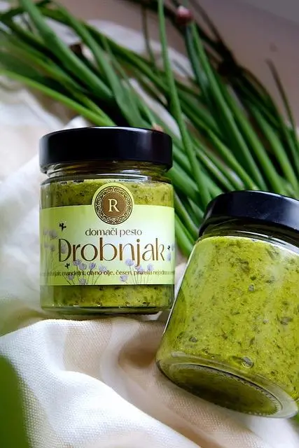 pesto drobnjak_kmetija z breznika