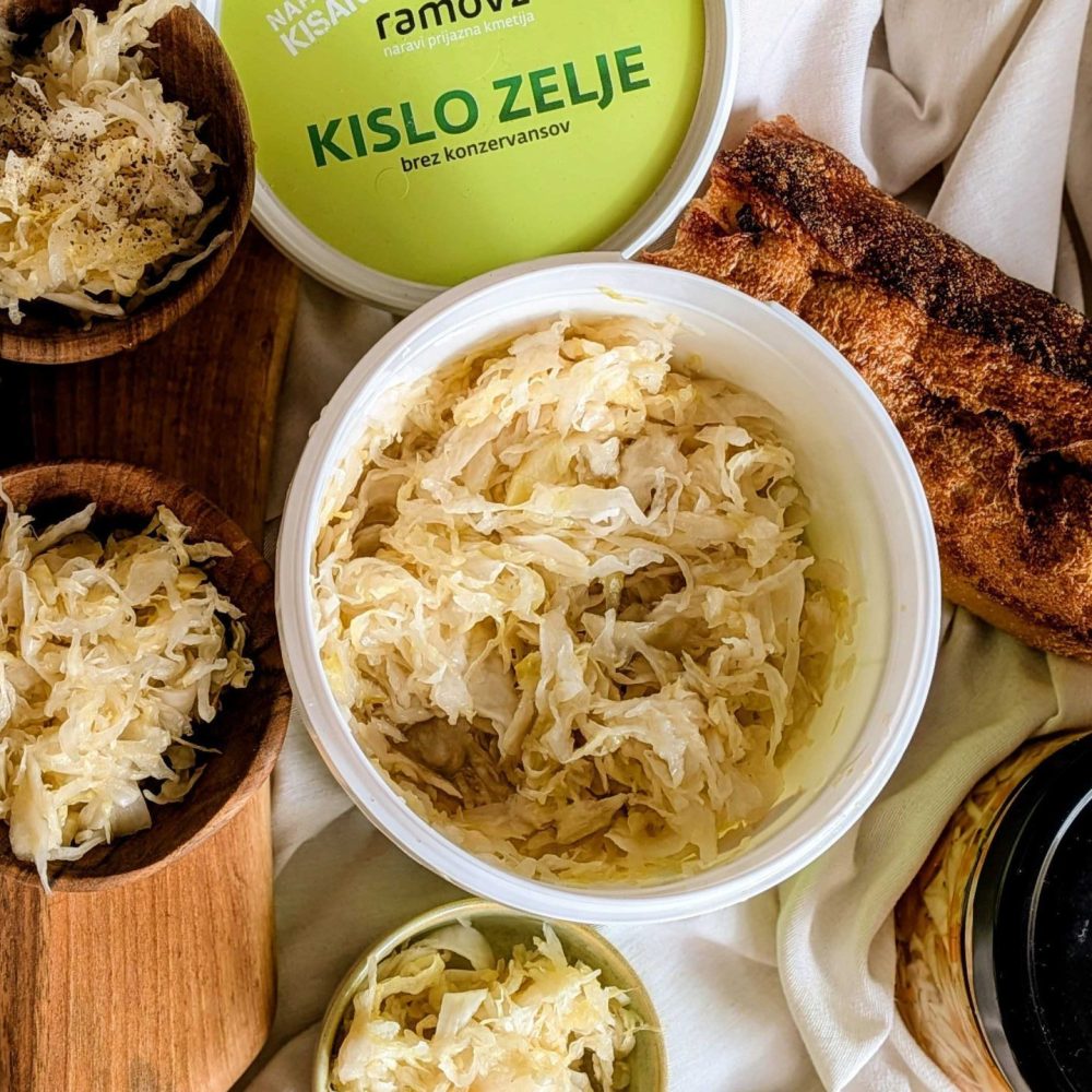 Tradicionalno kisano zelje s Kmetije Ramovž